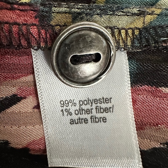 Maurices Women Long Sleeve Hi-Lo Black Gold Specks Red Floral Top Size M EUC - Picture 7 of 11